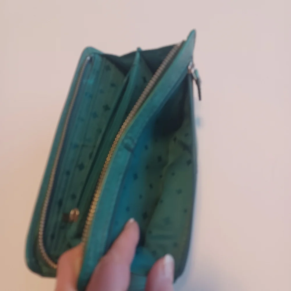 Fossil Leather Billfold Wallet Kelly Green
